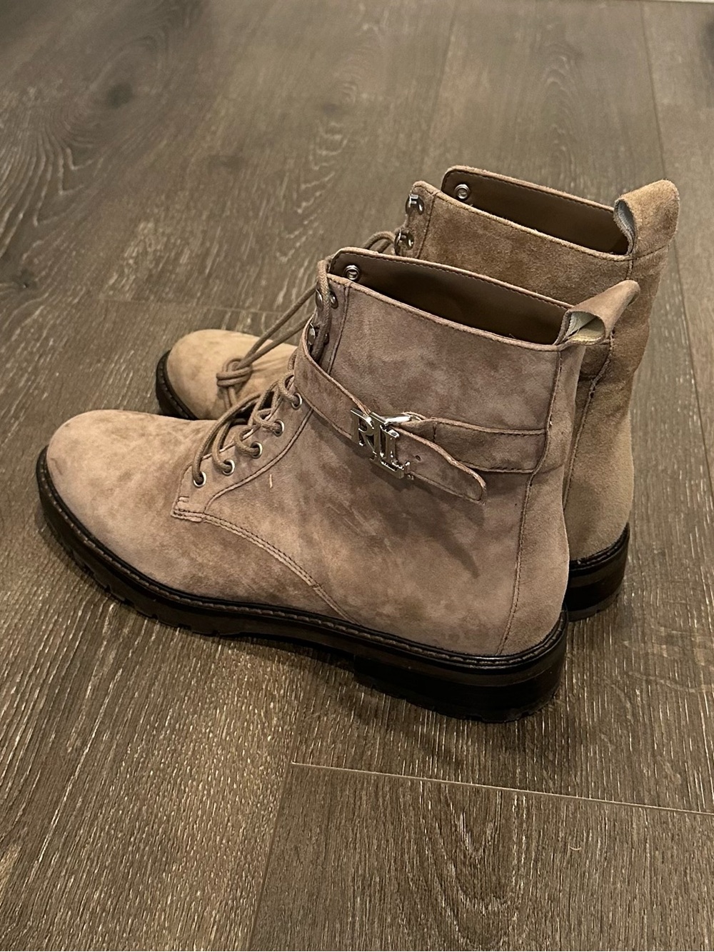 Ralph Lauren Elridge Woman’s  Suede Lace-Up Combat Boots in Taupe Beige Size 10